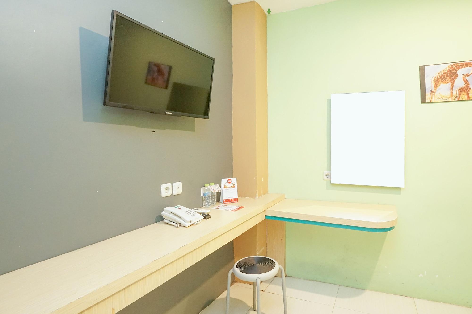 Oyo 277 Rukotel Near Rsu Adi Husada Undaan Kota Surabaya Ngoại thất bức ảnh