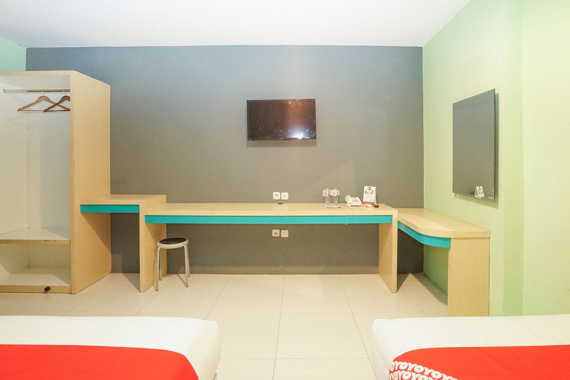 Oyo 277 Rukotel Near Rsu Adi Husada Undaan Kota Surabaya Ngoại thất bức ảnh