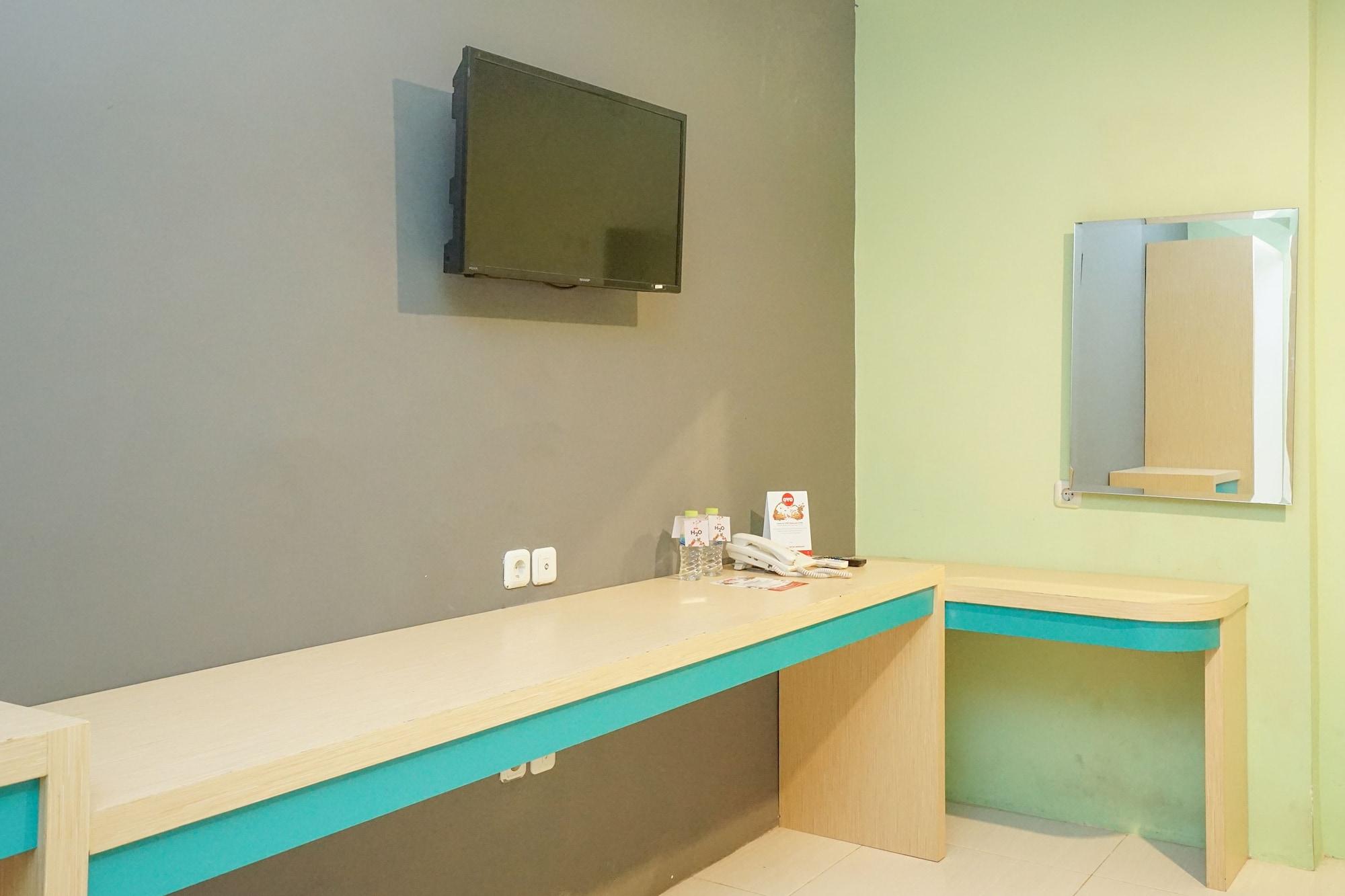 Oyo 277 Rukotel Near Rsu Adi Husada Undaan Kota Surabaya Ngoại thất bức ảnh