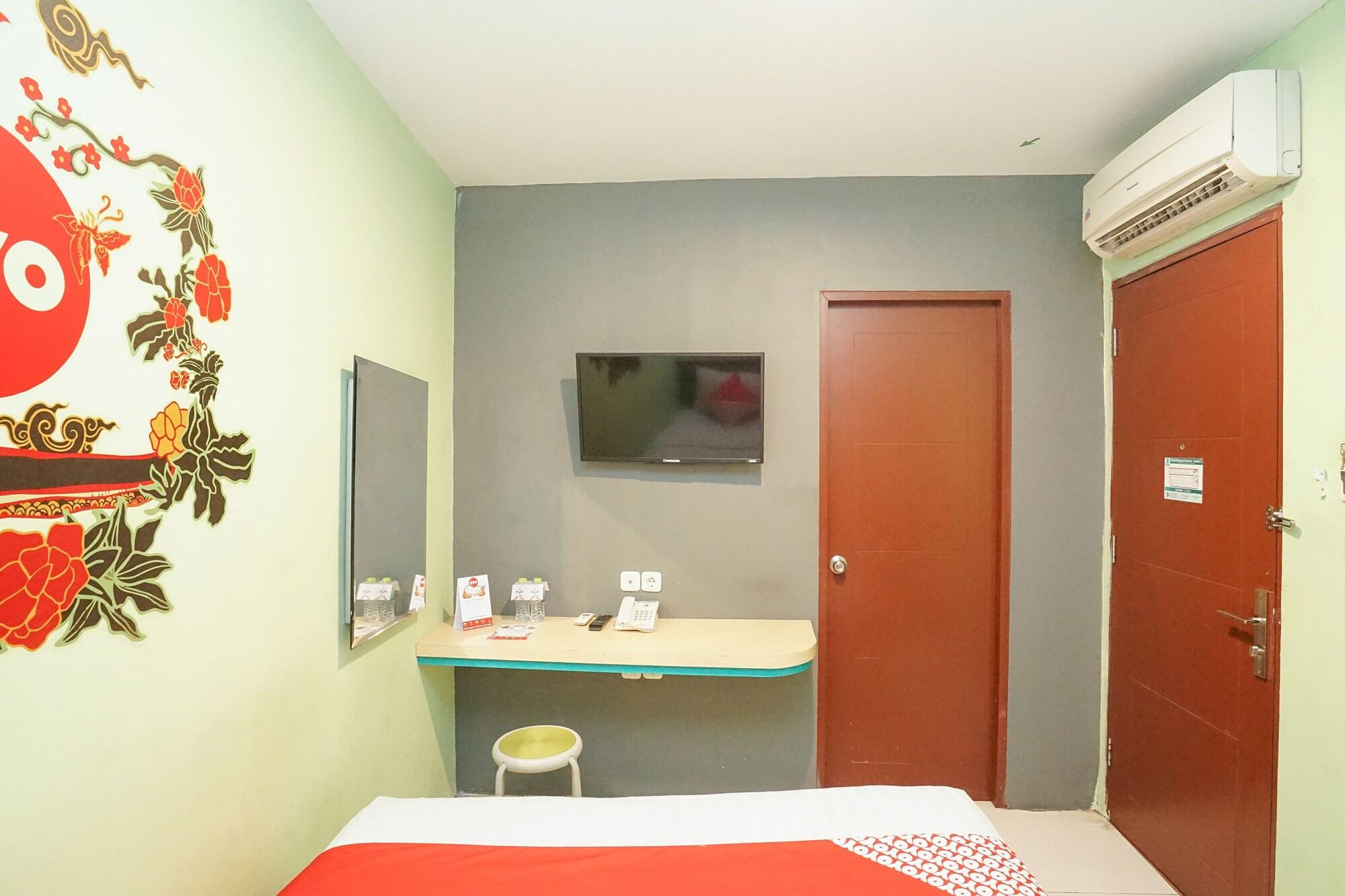 Oyo 277 Rukotel Near Rsu Adi Husada Undaan Kota Surabaya Ngoại thất bức ảnh