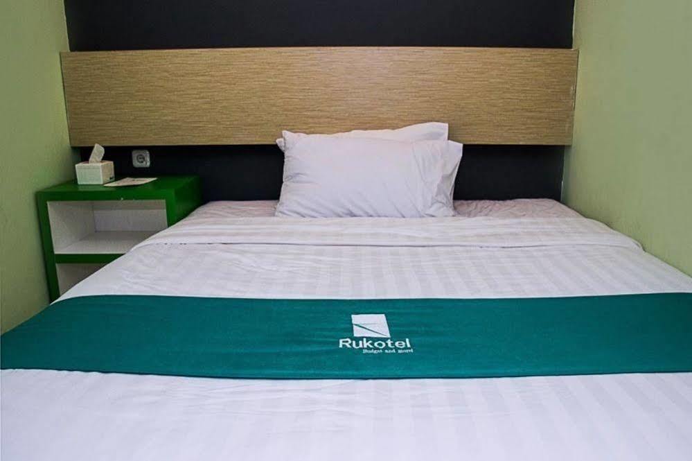 Oyo 277 Rukotel Near Rsu Adi Husada Undaan Kota Surabaya Ngoại thất bức ảnh
