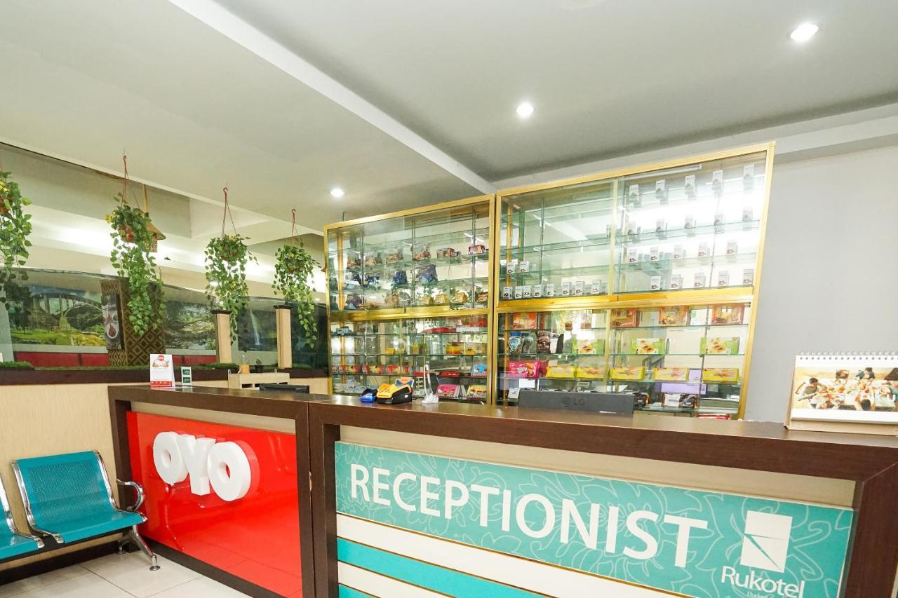 Oyo 277 Rukotel Near Rsu Adi Husada Undaan Kota Surabaya Ngoại thất bức ảnh