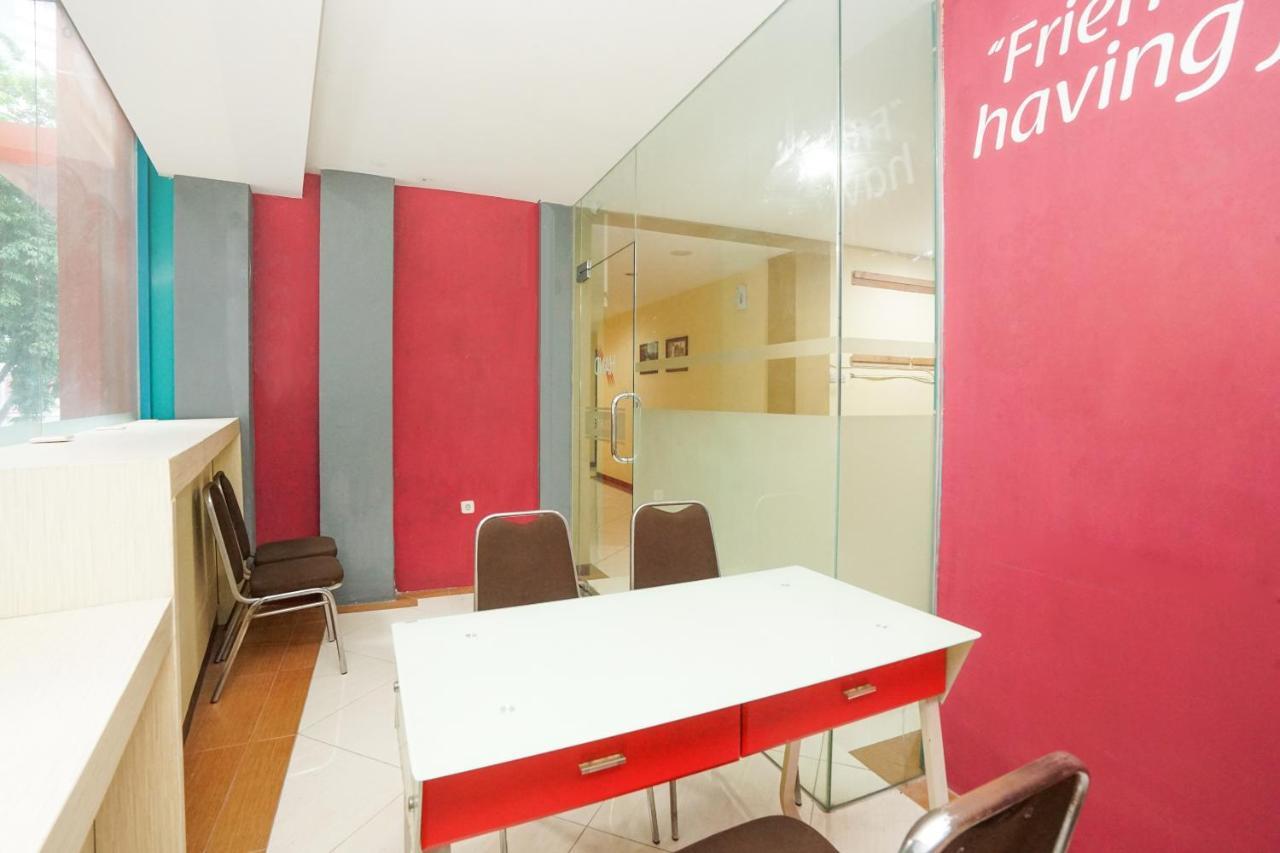Oyo 277 Rukotel Near Rsu Adi Husada Undaan Kota Surabaya Ngoại thất bức ảnh