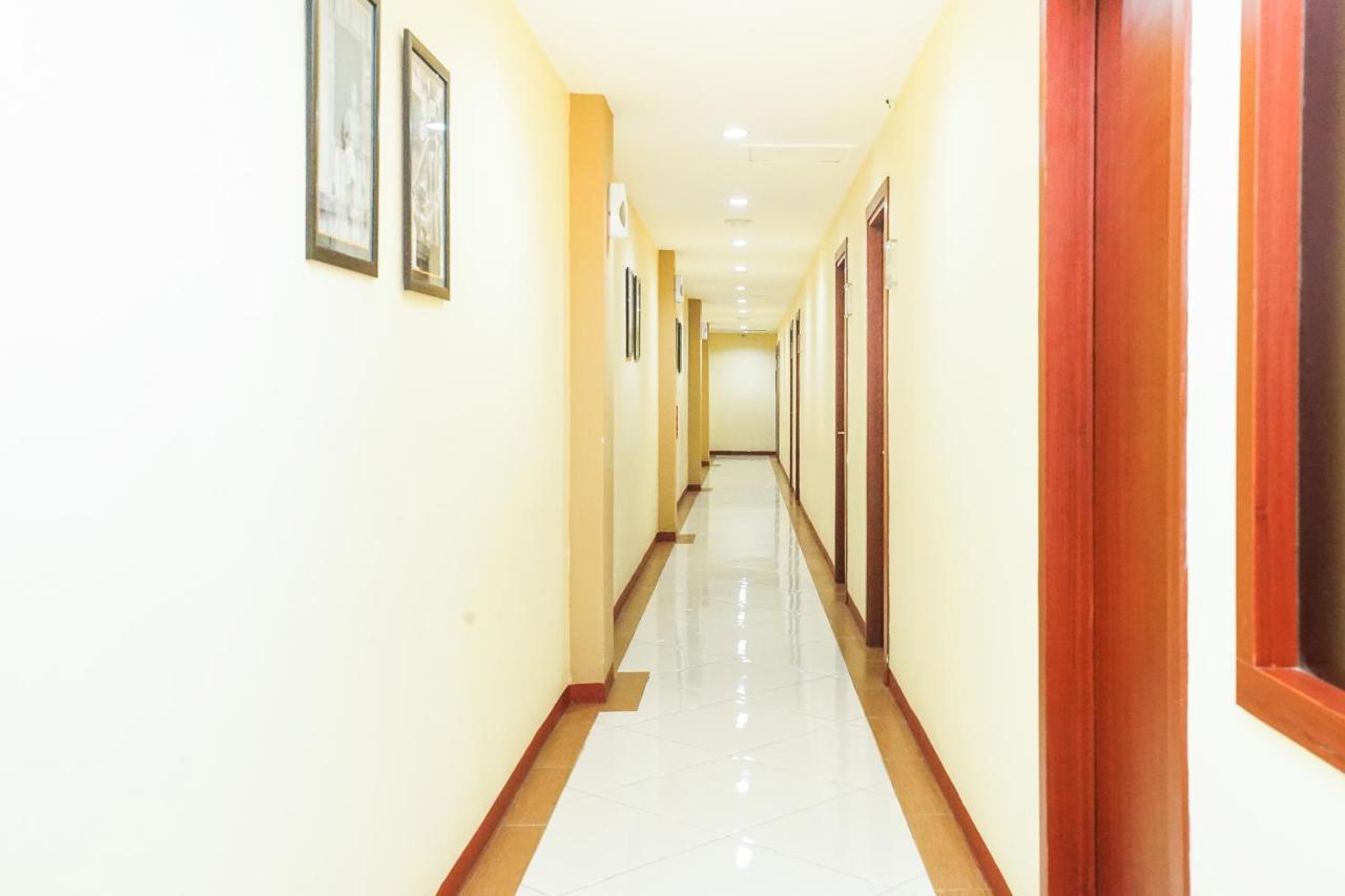 Oyo 277 Rukotel Near Rsu Adi Husada Undaan Kota Surabaya Ngoại thất bức ảnh